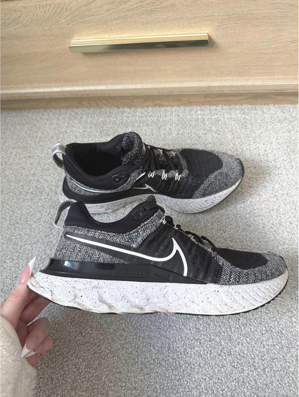 Nike React Infinity Run Flyknit 2 Black Running Sneakers Women’s 7.5